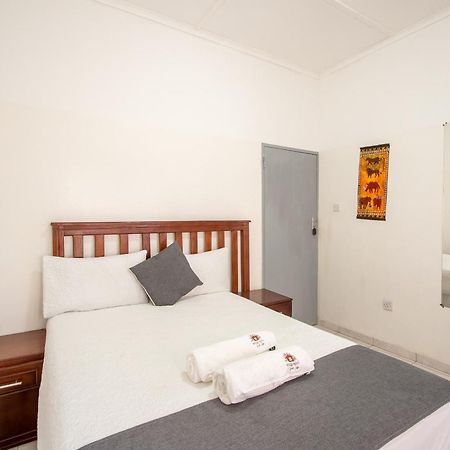 Wood Road Guest Lodge Victoria Falls Luaran gambar