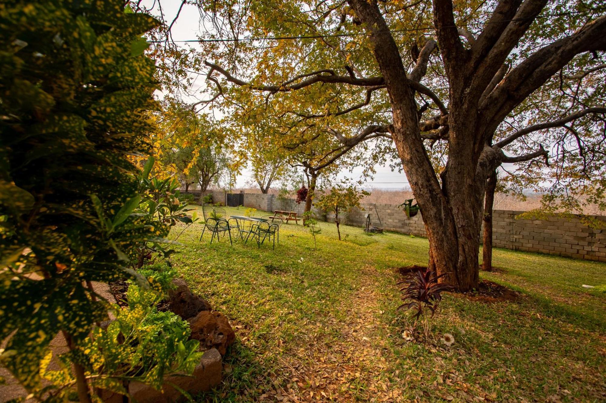 Wood Road Guest Lodge Victoria Falls Luaran gambar